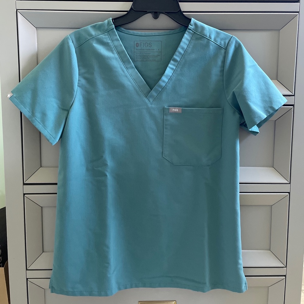 *sold* Figs Hydrogreen Womens small Catarina top